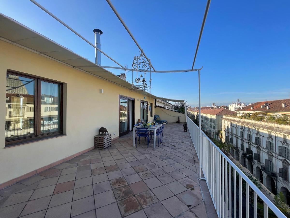 La Terrazza Sui Tetti Nel Cuore Di Torino Apartment Exterior photo